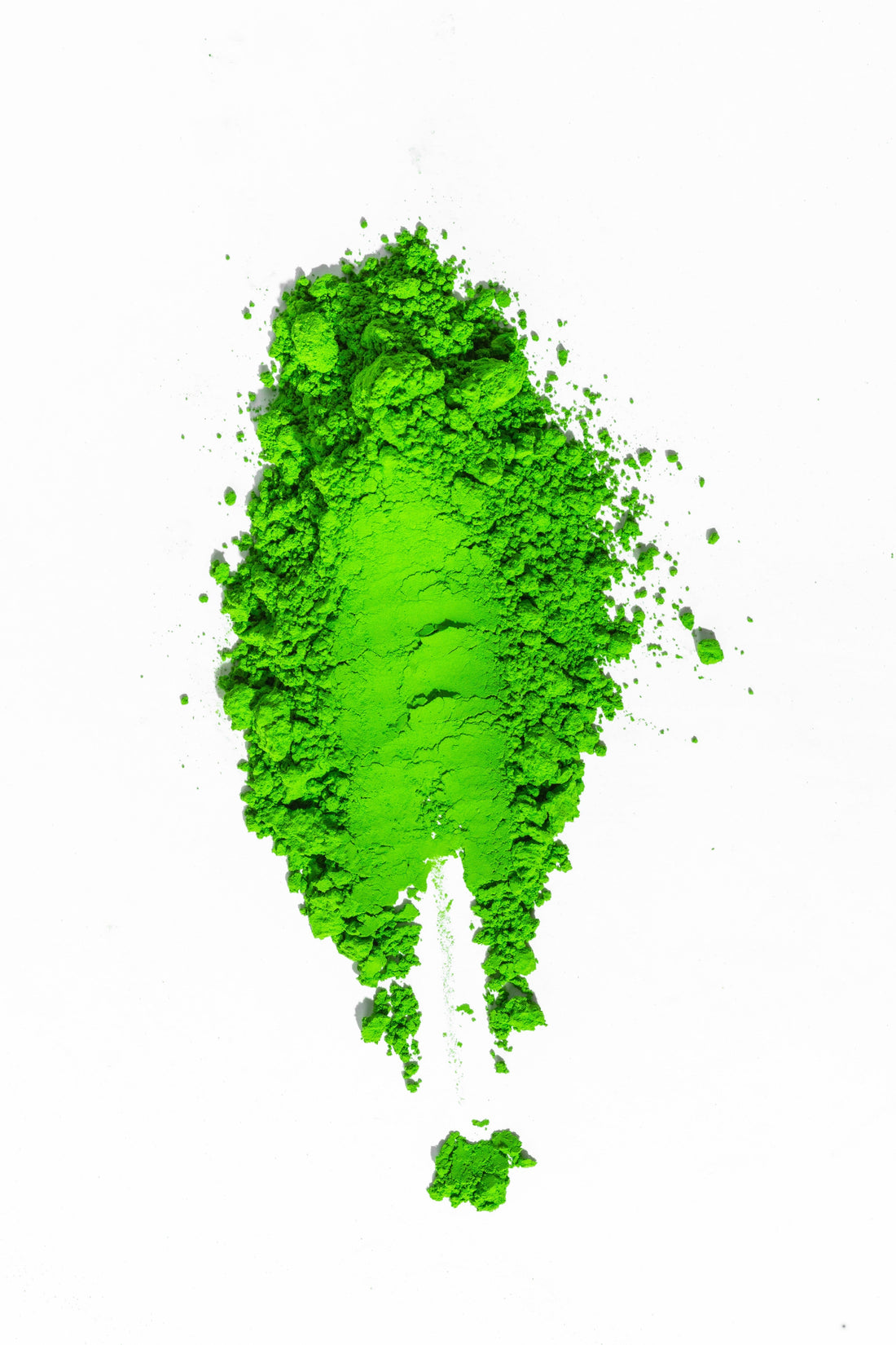 Bright green matcha powder — the natural alternative to coffee